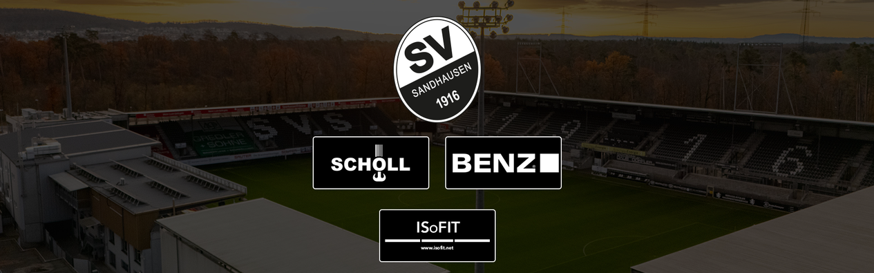 Partnerlogos abgebildet vor einem Stadion Hintergrund.