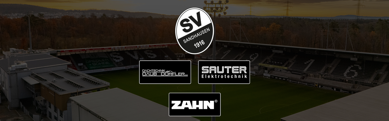 Partnerlogos abgebildet vor einem Stadion Hintergrund.