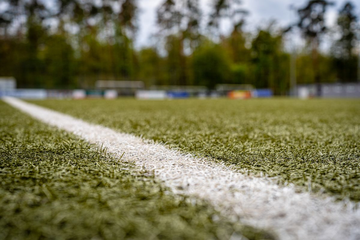 Derbysieg der U19, Viererpack der U17