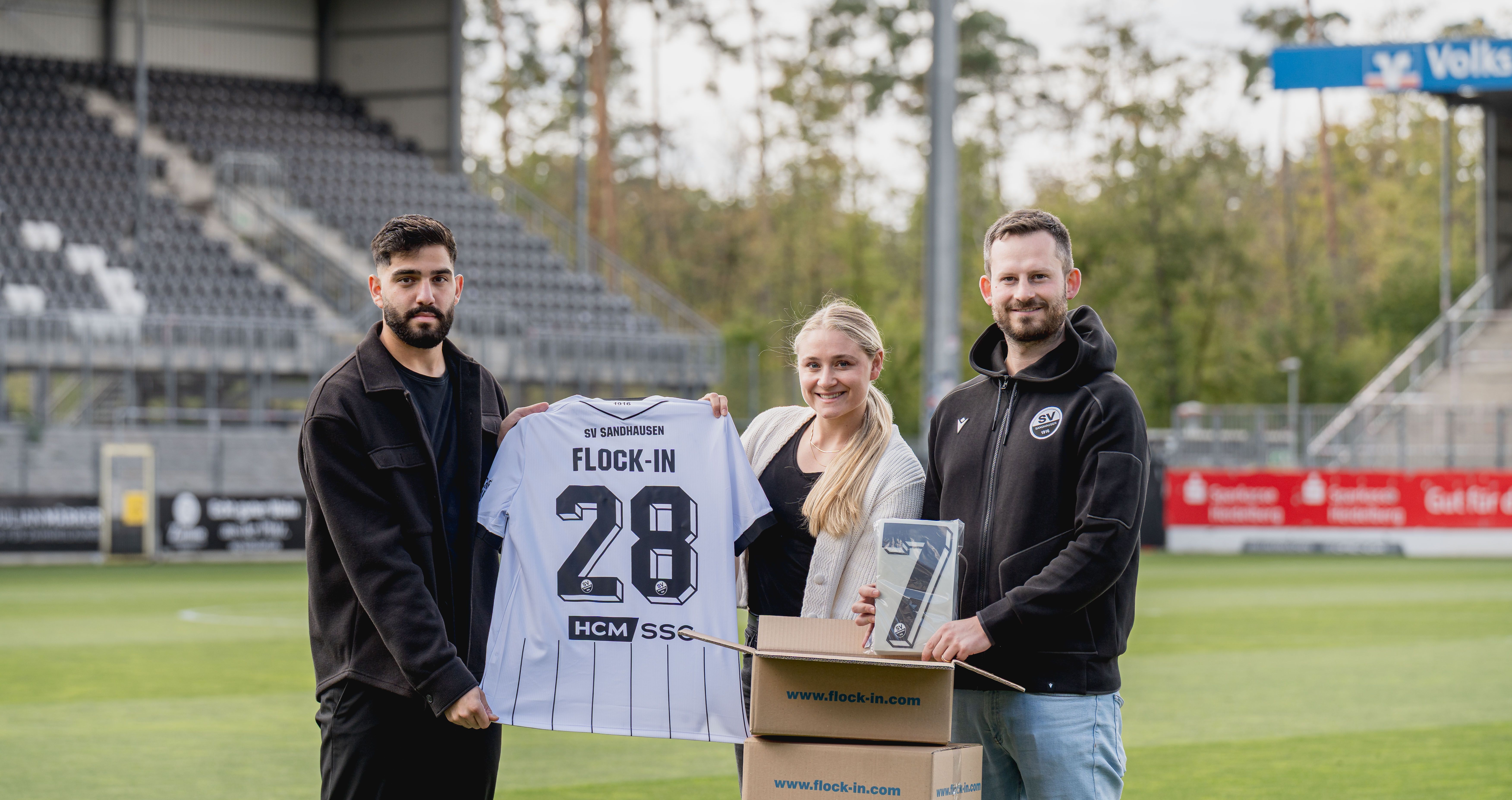 Bildunterzeile: (v.l.) Lian Karadas, Laura Schwinn und Stefan Feininger
