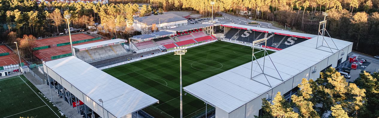 Luftaufnahme des Stadions am Hardtwald