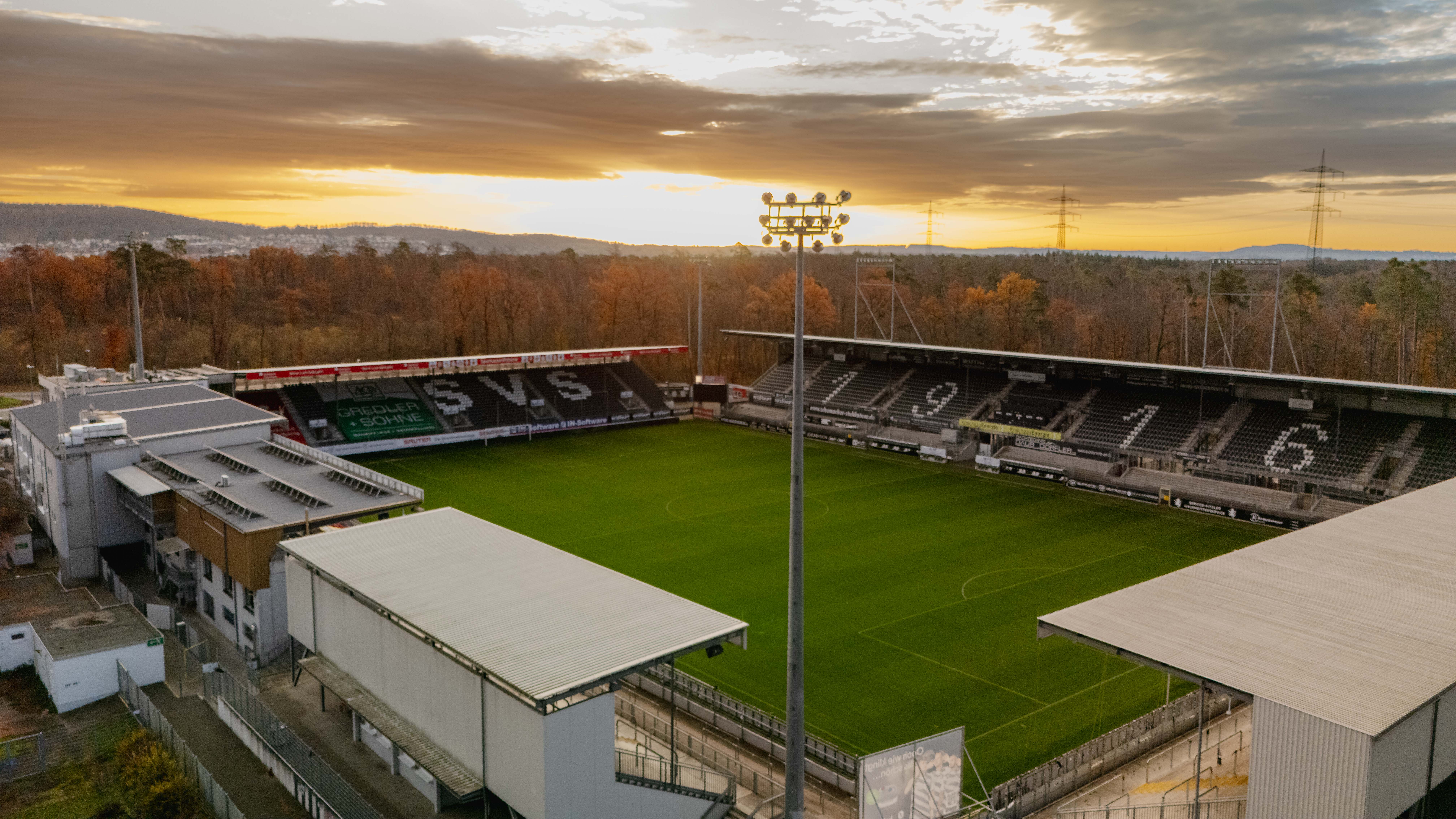 Luftaufnahme des Stadions am Hardtwald